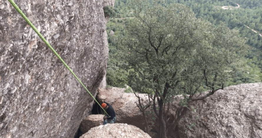 Espeleología- Pou de la Portella