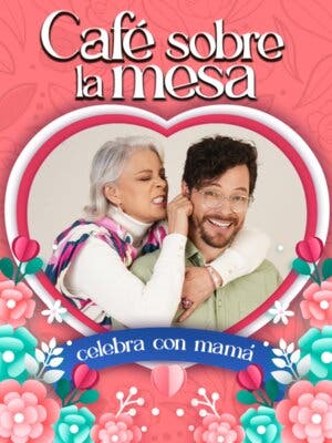Café sobre la mesa