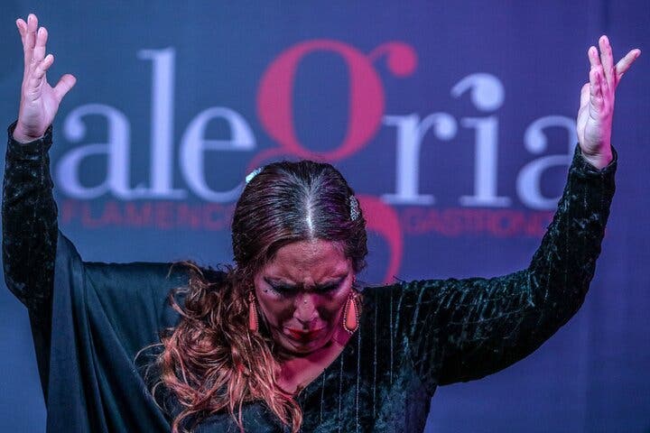 Espectáculo auténtico de flamenco. Alegria y gastronomia Málaga