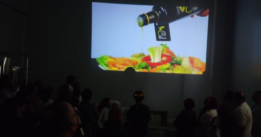 Visita guiada, degustación de AOVE, Geoda Gigante y mucho más