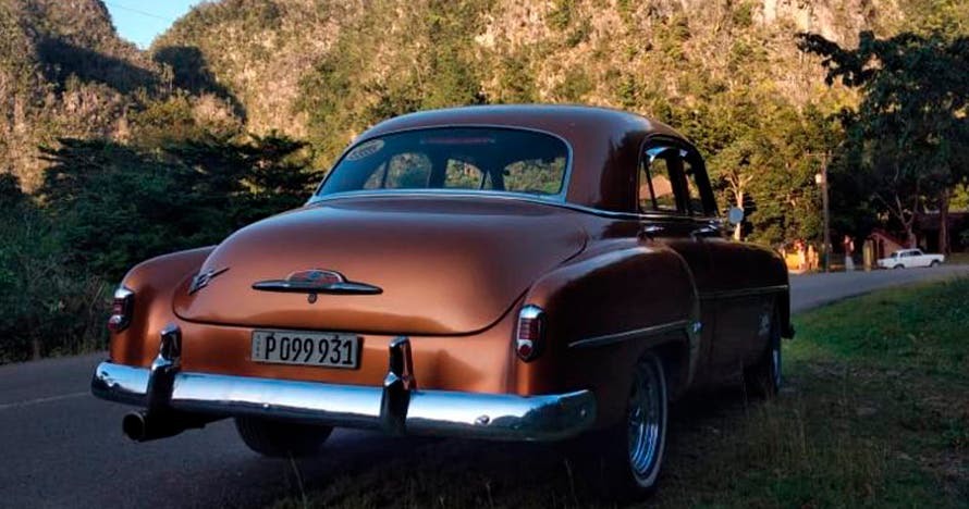 Tour Viñales en auto clásico