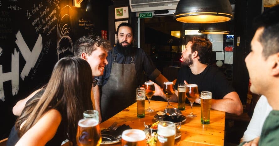 Sabores y enigmas: Tapeando por Barcelona con diversión asegurada