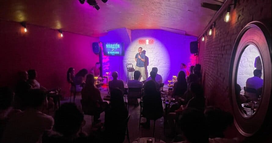 Taller de monólogos stand up, descubre tu humor y brilla