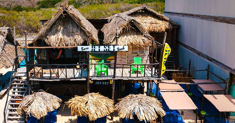 Alojamiento y pasadía en Barú, Jet Set Beach & hostal