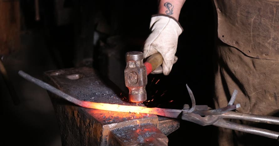 Taller de forja: crea tu propio cuchillo en Sarrià de Ter