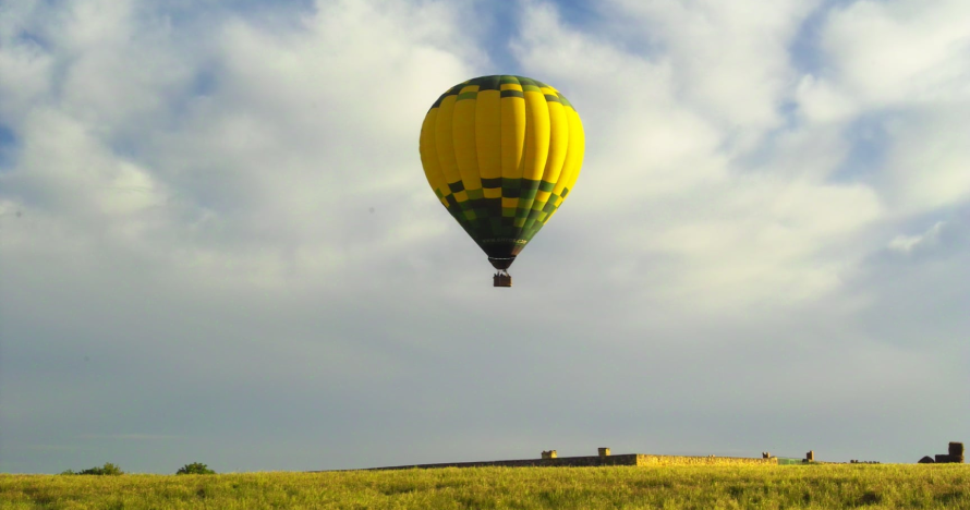Paseo en globo con brindis, picnic, diploma, vídeo y fotografías