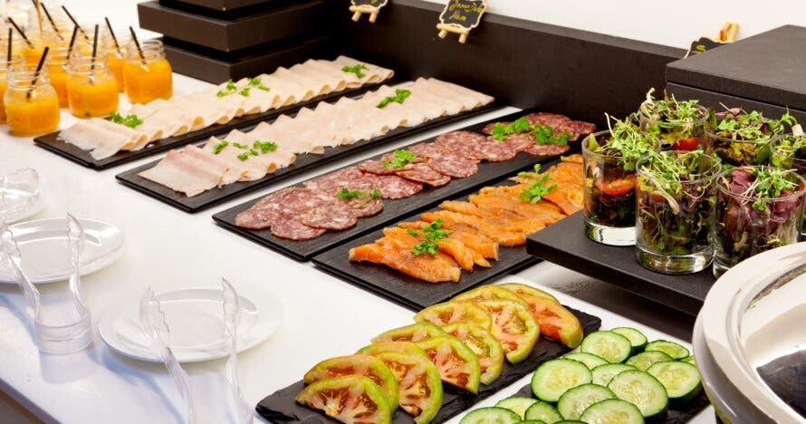 Desayuno Buffet en Hotel Modernista 4*