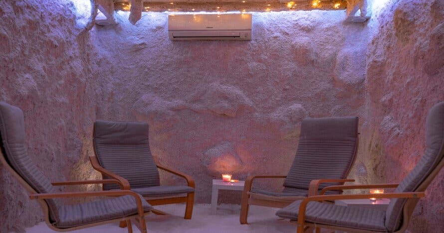 Masaje relajante solo o con Haloterapia en Cueva de Sal