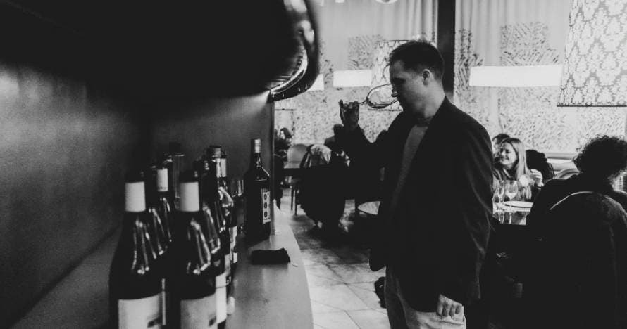 Disfruta del mundo del vino a ciegas a domicilio