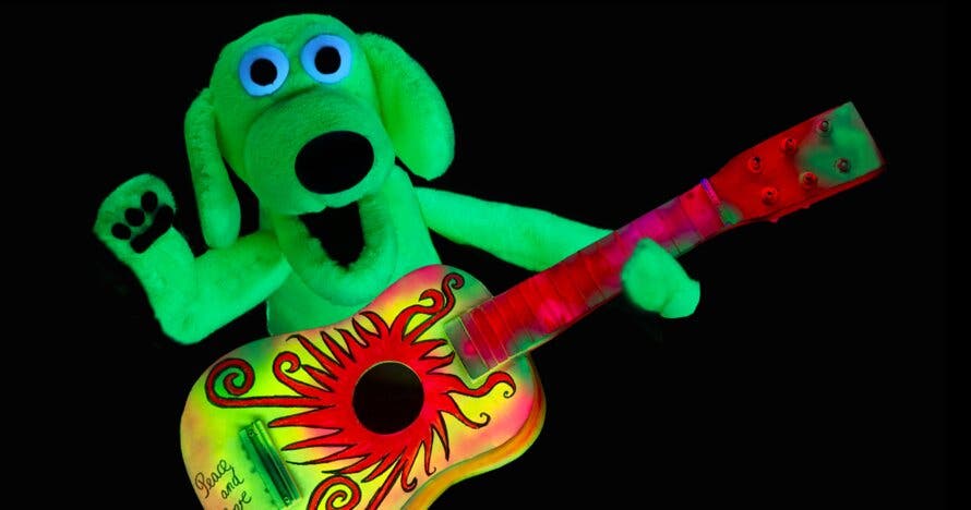 ¡Guau! El perro verde