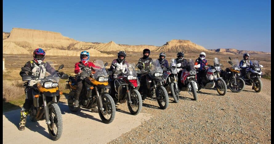 Ruta Bardenas en moto, alquiler sin carnet