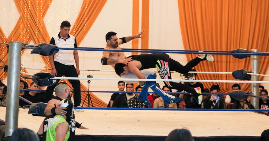 Fuego cruzado + Wrestlemania: Reunión