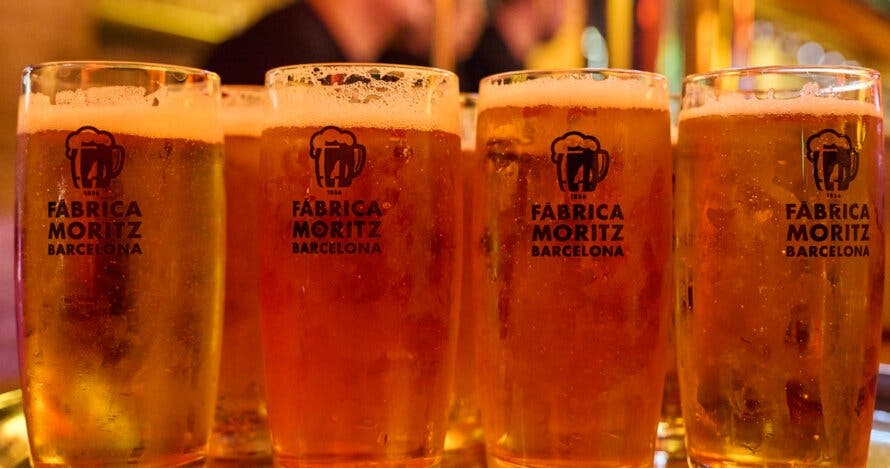 Taller de tiraje de cerveza en fábrica Moritz