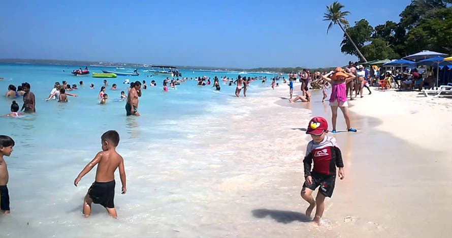 Pasadía en Isla Barú - Plan básico por tierra