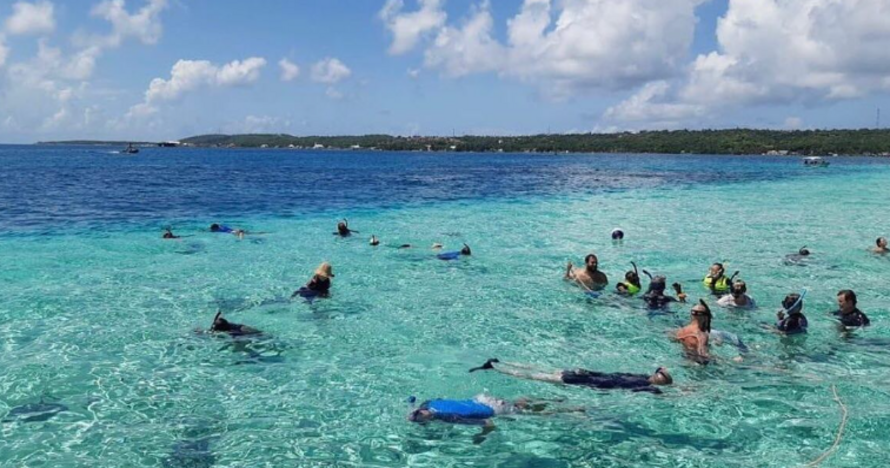 Amanecer isleño con transporte roundtrip