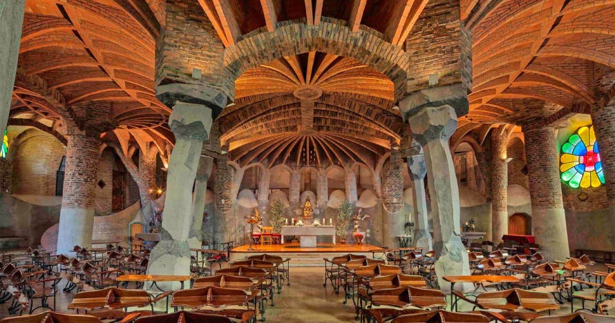 Colònia Güell - Visita a la Cripta y la Colonia Güell con audioguía