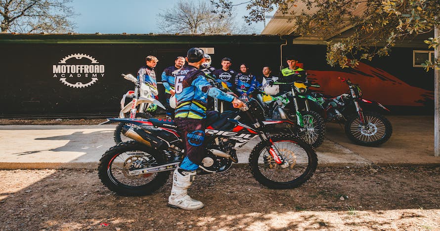 ¡Pilota una moto de Motocross en circuito!