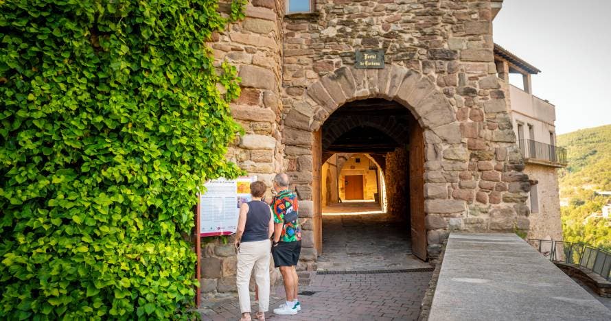 Descubriendo el pasado: una paseo por el castillo y el casco antiguo
