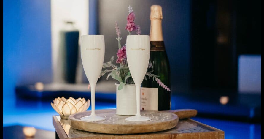 Spa con cava con opción a masaje + Cena para dos en Serena Spa Grums