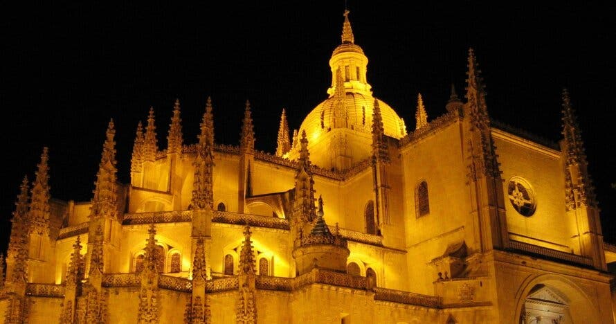 Tour Leyendas y Misterios de Segovia