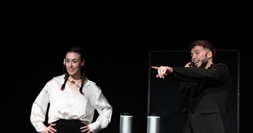 Emocion-a-dos: magia con toques de baile y beatbox en el Vendrell