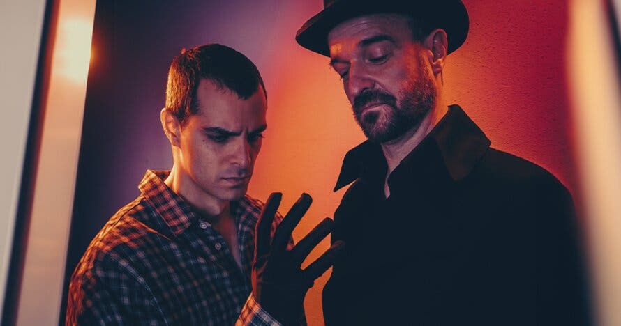 La mano