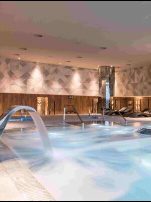 Circuito spa, masaje 50´ y copa de cava en Grand Hyatt Barcelona 5*