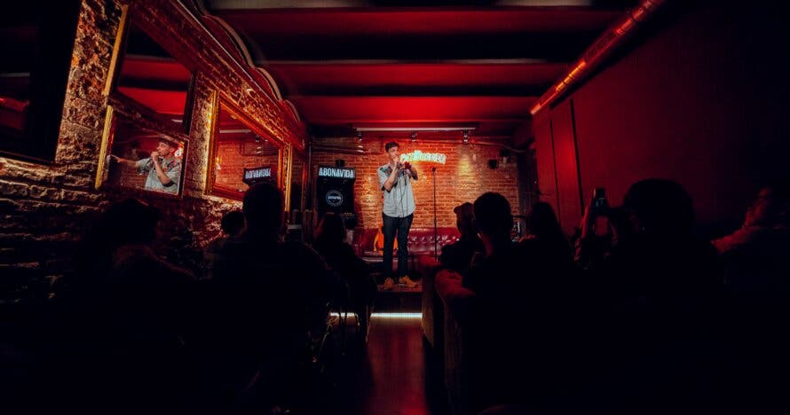 Zapatiburger: Comedia y Música a la hora del vermú