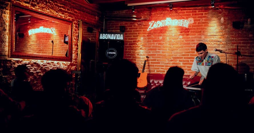 Zapatiburger: Comedia y Música a la hora del vermú