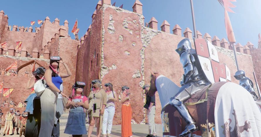 Tour a pie con Realidad Virtual: revive la historia y viaja al pasado