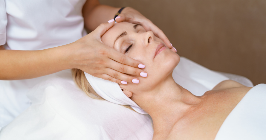 Tratamiento facial, dermapen Médico y Vitaminas enriquecidas