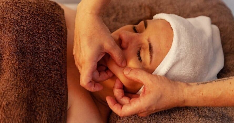 masaje facial kobido japónes