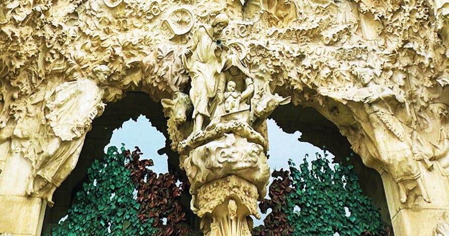 Ruta Sagrada Familia: Simbolismo oculto y Geometría Sagrada