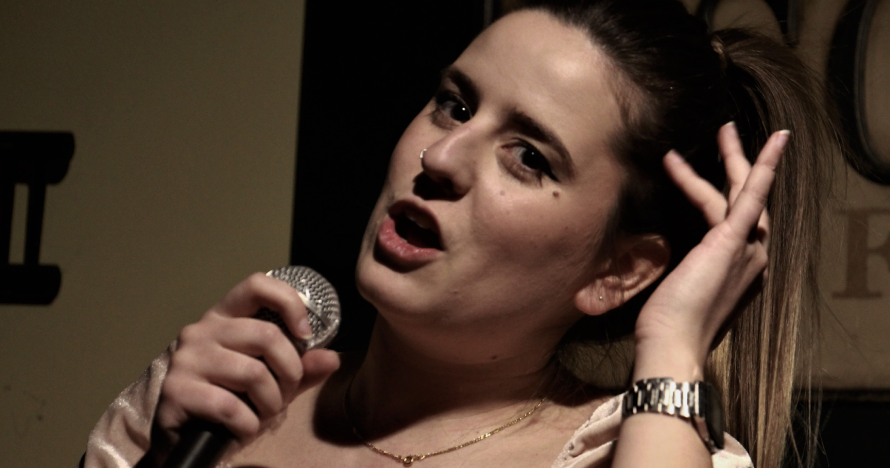 Crudo, un show de humor negro