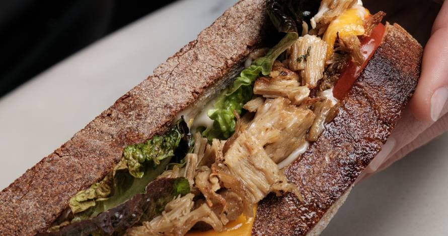 Sesiones de yoga y comida, skincare o maridaje by Time Out