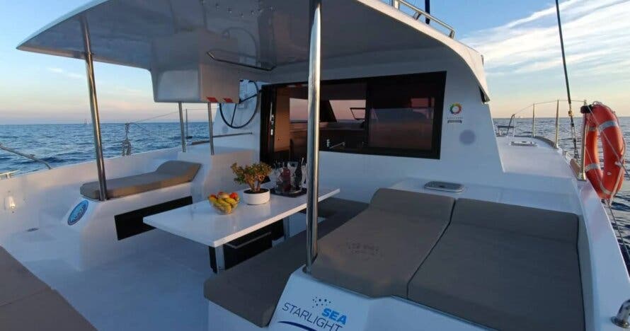 Navegación, astronomía y mitología a bordo de un catamarán