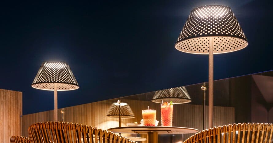 Circuito spa, masaje 25 minutos y copa rooftop en hotel Sallés Pere IV