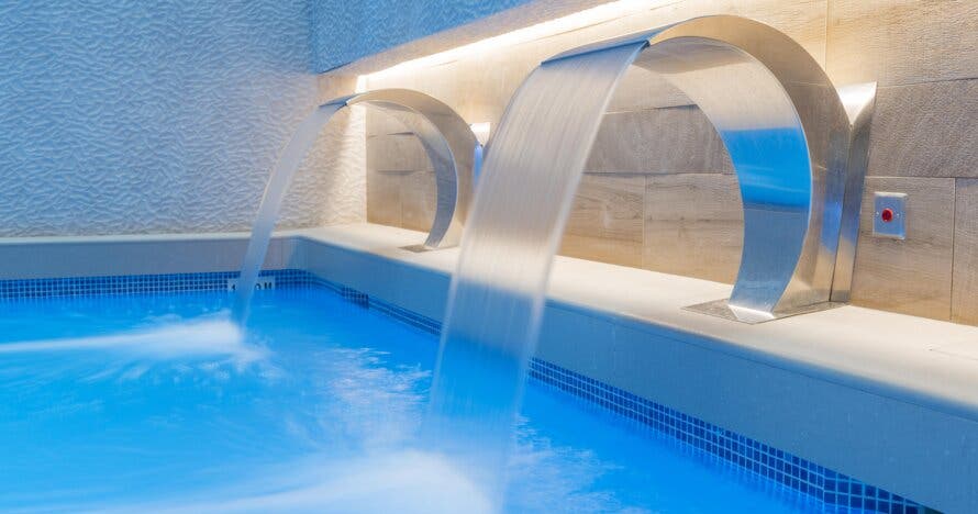 Circuito spa, masaje 25 minutos y copa rooftop en hotel Sallés Pere IV