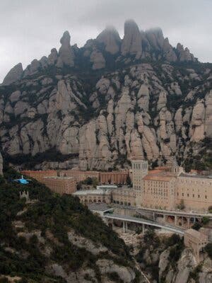 Montserrat SkyTour, vuelo en helicptero por la ciudad y Montserrat