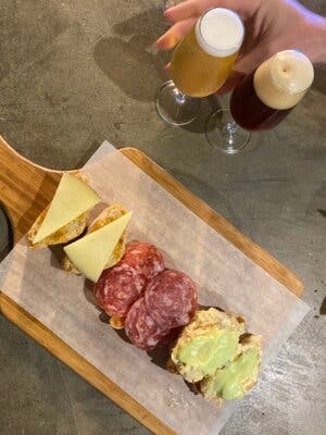 Tour de Cerveza Artesana y Tapas en Ruzafa - Valencia