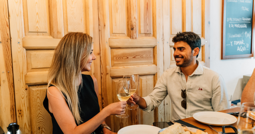 Recorrido gastronómico por Sevilla: tapas, vino y azoteas