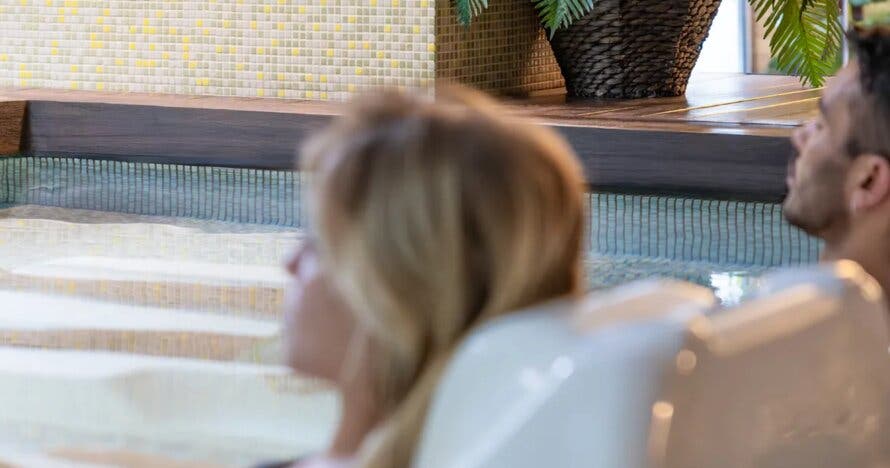 Spazio Lovers: Experiencias Románticas en pareja con cava y chocolates
