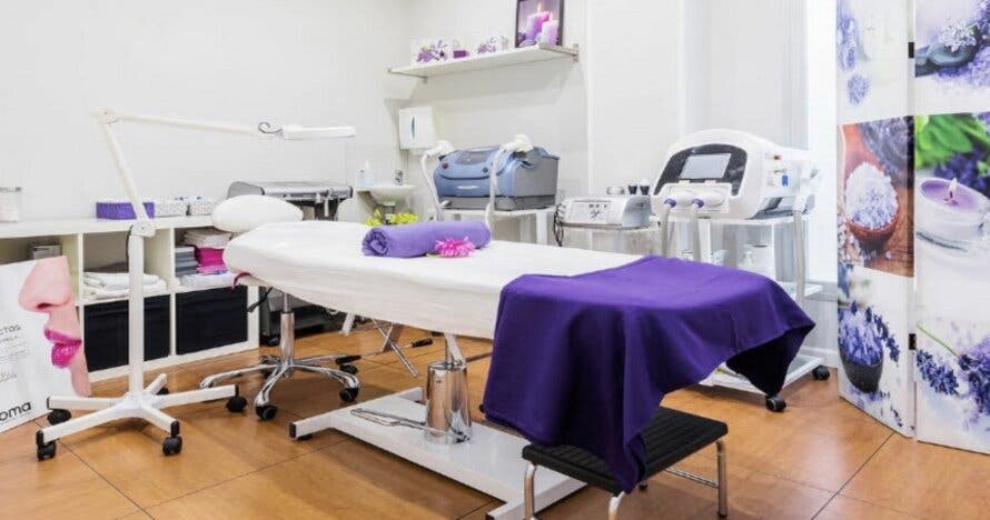 Tratamiento facial y ojeras, Dermapen médico y Eyes Peptides