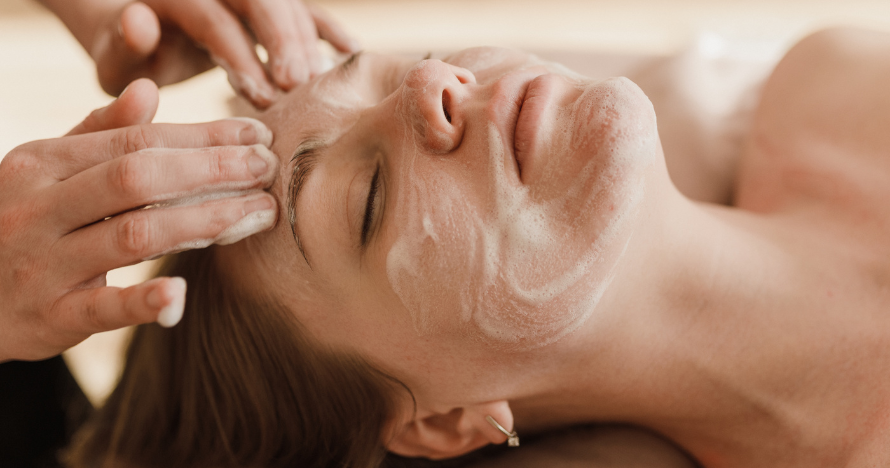 Higiene facial con espátula ultrasónica + Mascarilla