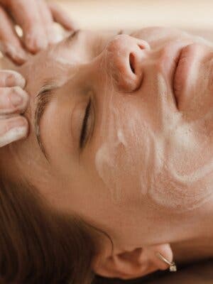 Higiene facial con espátula ultrasónica + Mascarilla