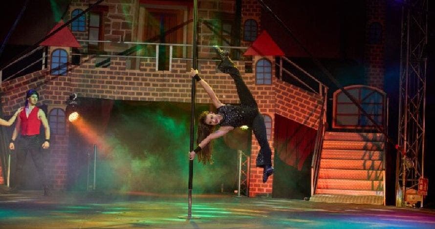 Gran Circo Alaska presenta adaptacion circense - La Bella y la Bestia