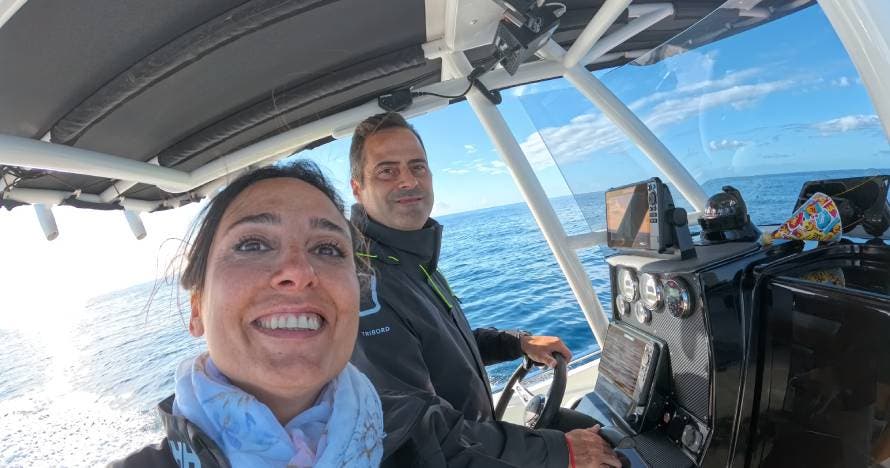 Barco privado en Puerto Marina San Miguel (Tenerife)