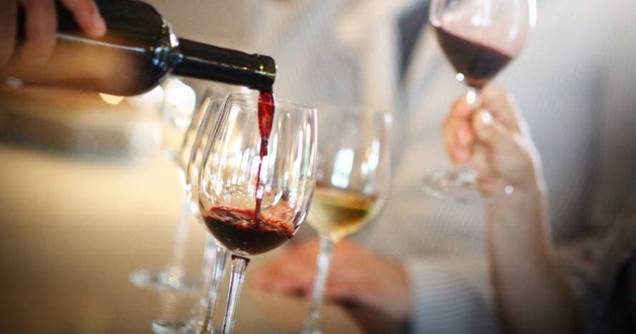 Aprende a catar vinos online