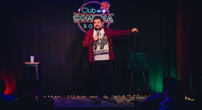 A Paladas: un show de humor negro