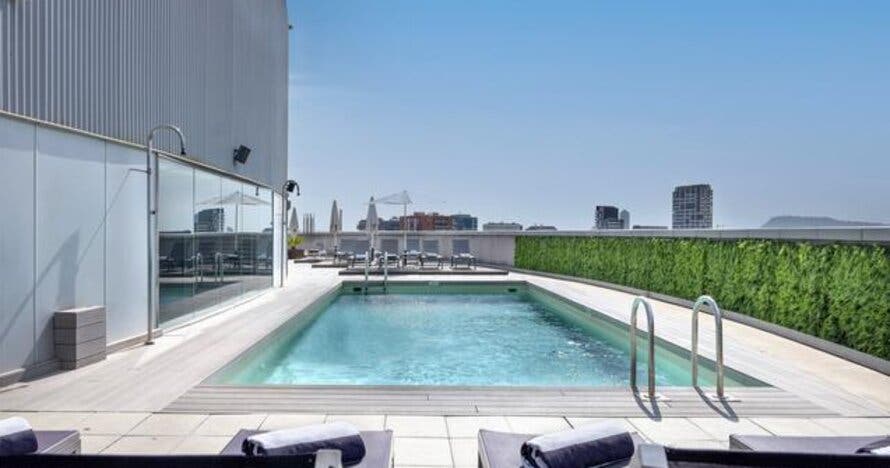 Hotel Barcelona Condal Mar Desayuno con acceso a piscina vista 360º